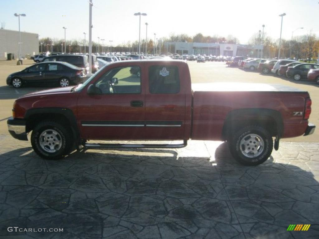 2004 Silverado 1500 Z71 Extended Cab 4x4 - Victory Red / Medium Gray photo #4