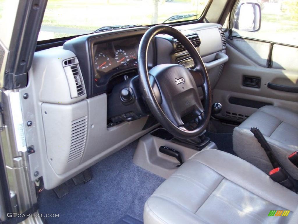 Khaki Interior 2004 Jeep Wrangler SE 4x4 Photo #38799179