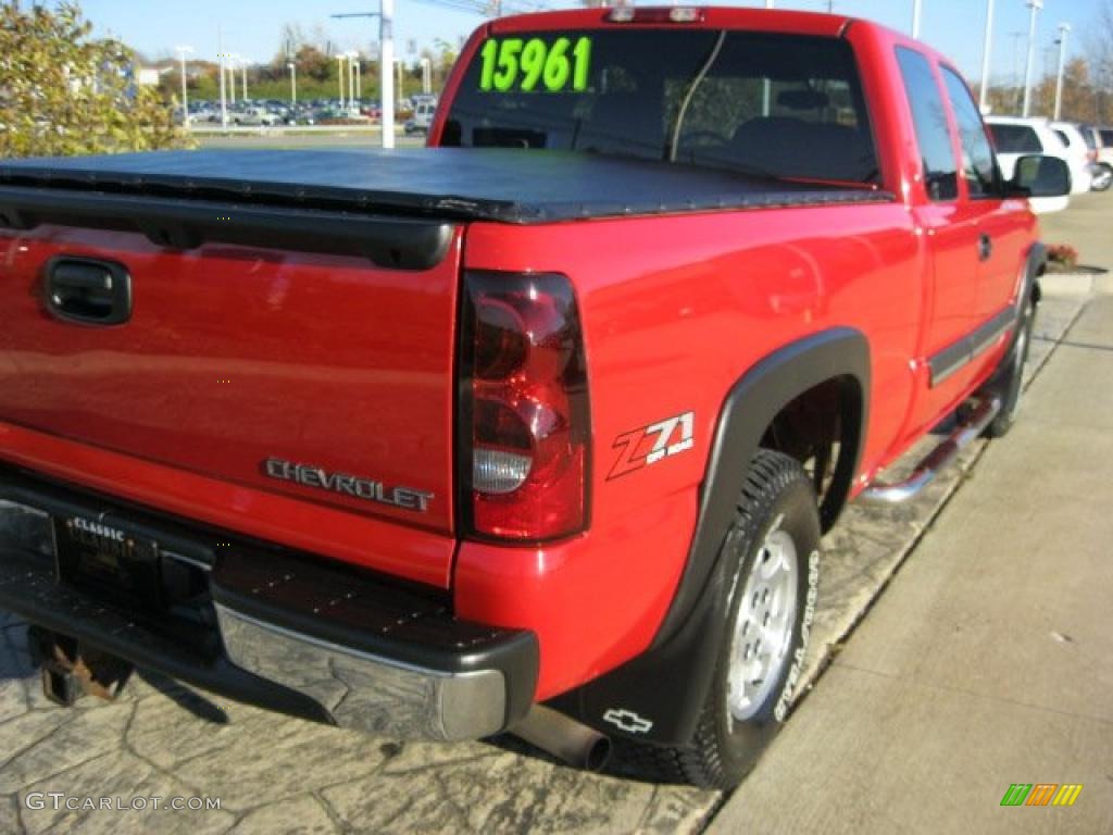 2004 Silverado 1500 Z71 Extended Cab 4x4 - Victory Red / Medium Gray photo #10