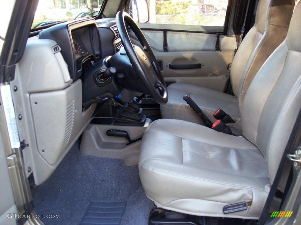 Khaki Interior 2004 Jeep Wrangler SE 4x4 Photo #38799195