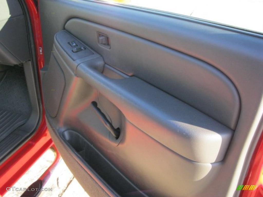 2004 Silverado 1500 Z71 Extended Cab 4x4 - Victory Red / Medium Gray photo #34