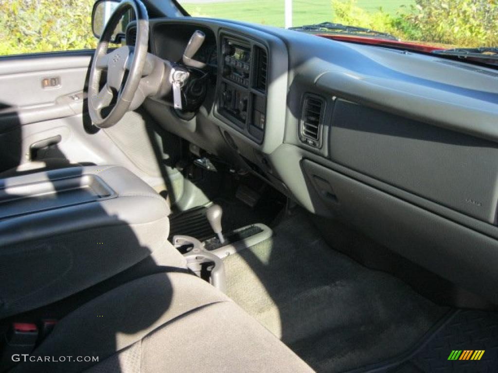 2004 Silverado 1500 Z71 Extended Cab 4x4 - Victory Red / Medium Gray photo #35