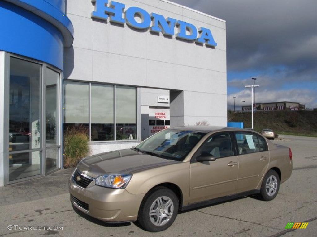 Sandstone Metallic Chevrolet Malibu