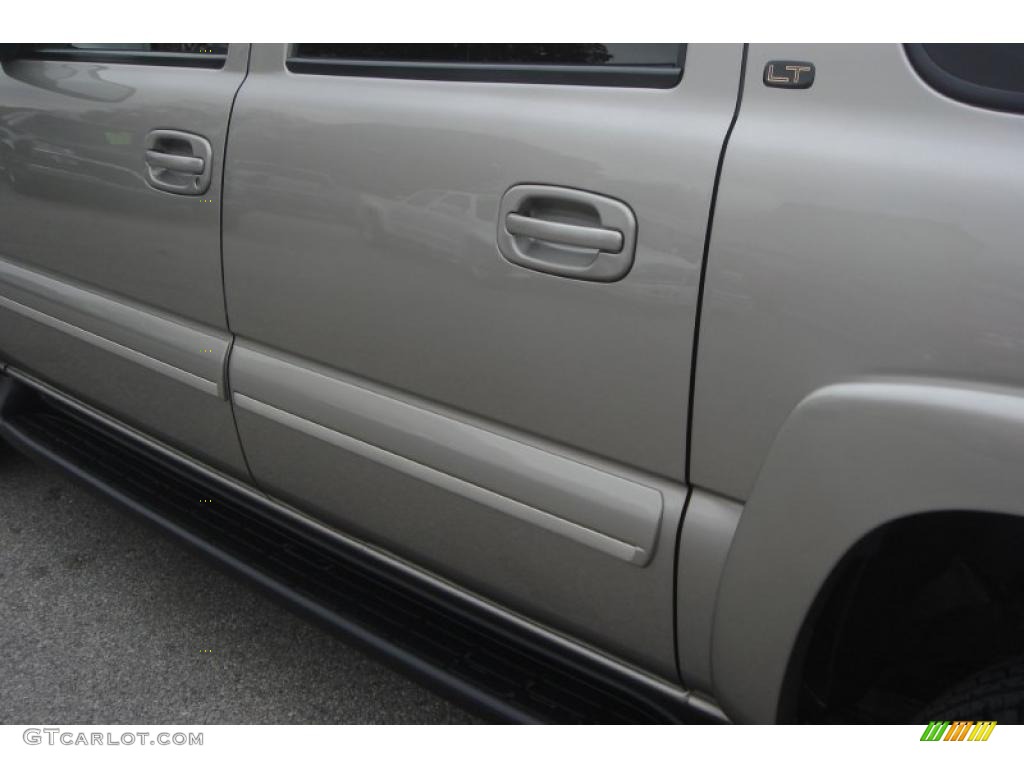 2003 Suburban 1500 LT 4x4 - Light Pewter Metallic / Tan/Neutral photo #18