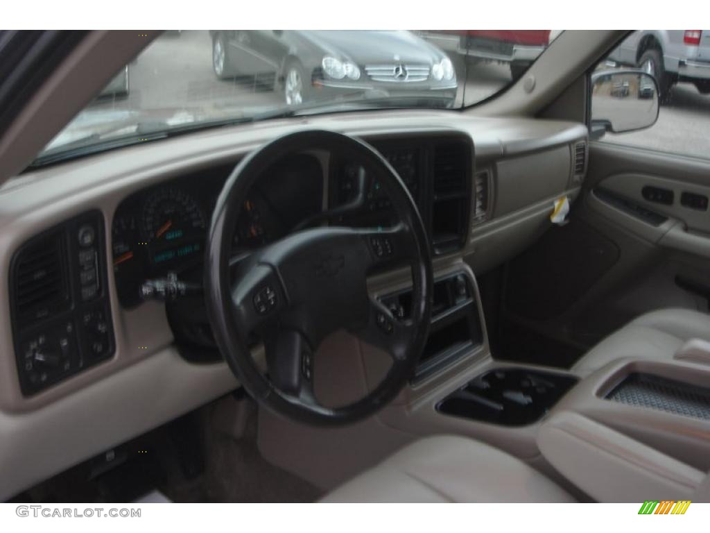 2003 Suburban 1500 LT 4x4 - Light Pewter Metallic / Tan/Neutral photo #26