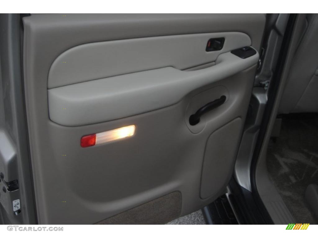 2003 Suburban 1500 LT 4x4 - Light Pewter Metallic / Tan/Neutral photo #33