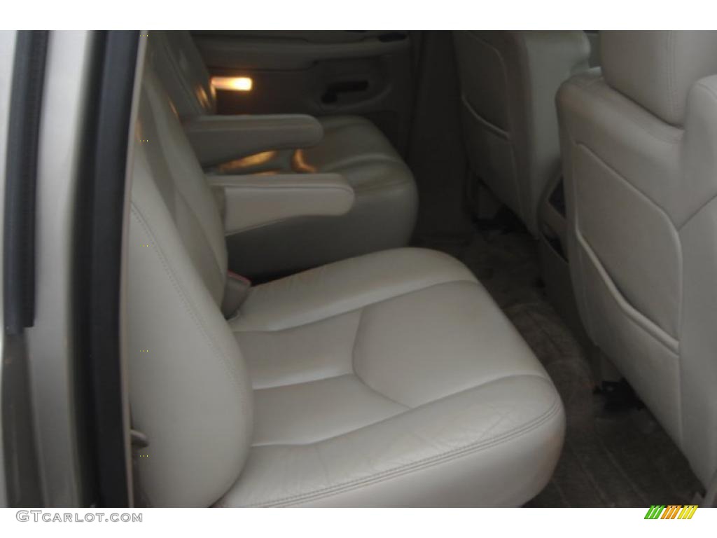 2003 Suburban 1500 LT 4x4 - Light Pewter Metallic / Tan/Neutral photo #40