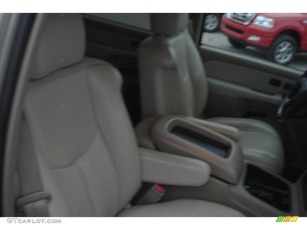 2003 Suburban 1500 LT 4x4 - Light Pewter Metallic / Tan/Neutral photo #48