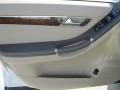 Arctic White - R 350 4Matic Photo No. 3