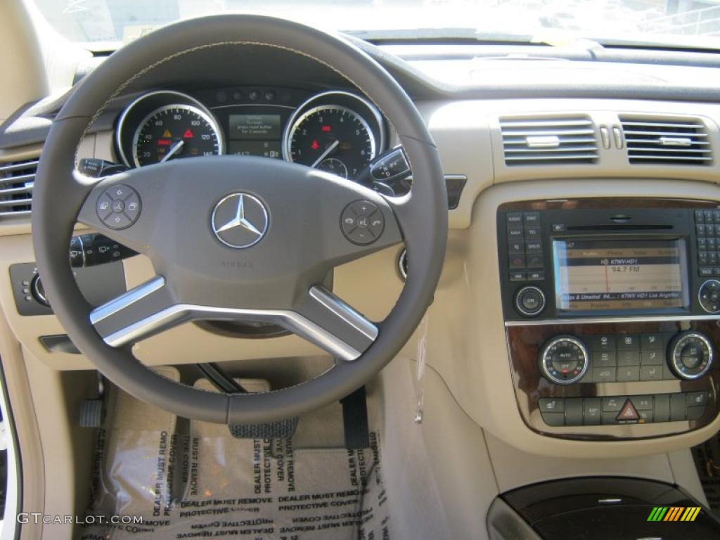 Cashmere Interior 2011 Mercedes-Benz R 350 4Matic Photo #38804988