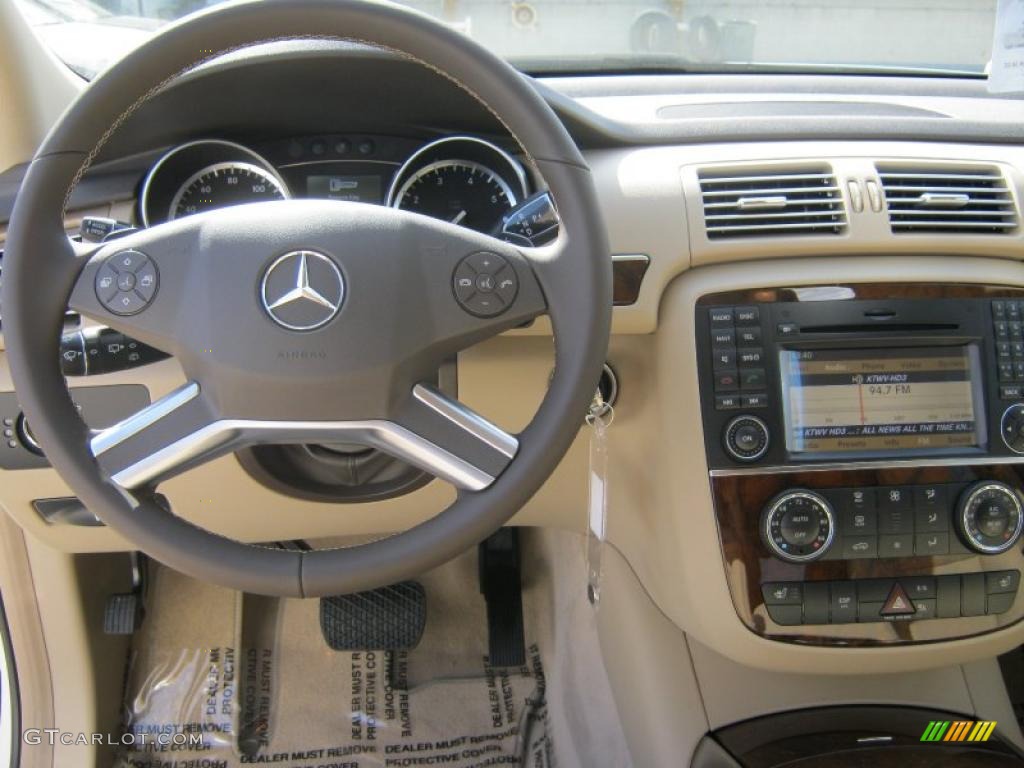 Cashmere Interior 2011 Mercedes-Benz R 350 4Matic Photo #38805560
