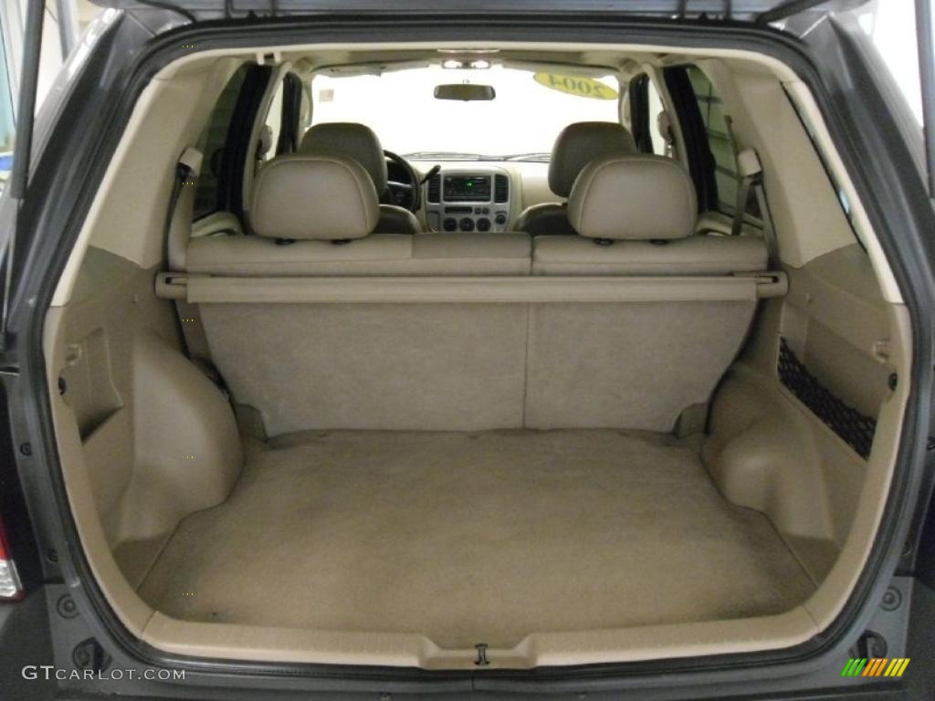2004 Ford Escape XLT V6 Trunk Photo #38806176