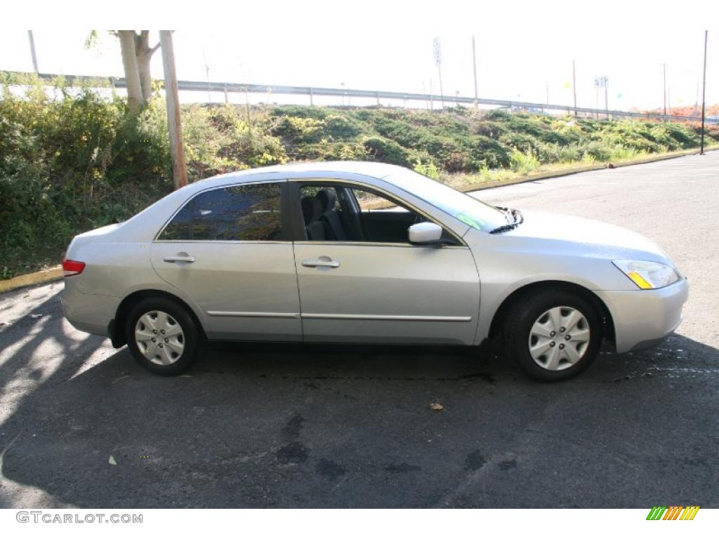 2003 Accord LX Sedan - Satin Silver Metallic / Gray photo #4