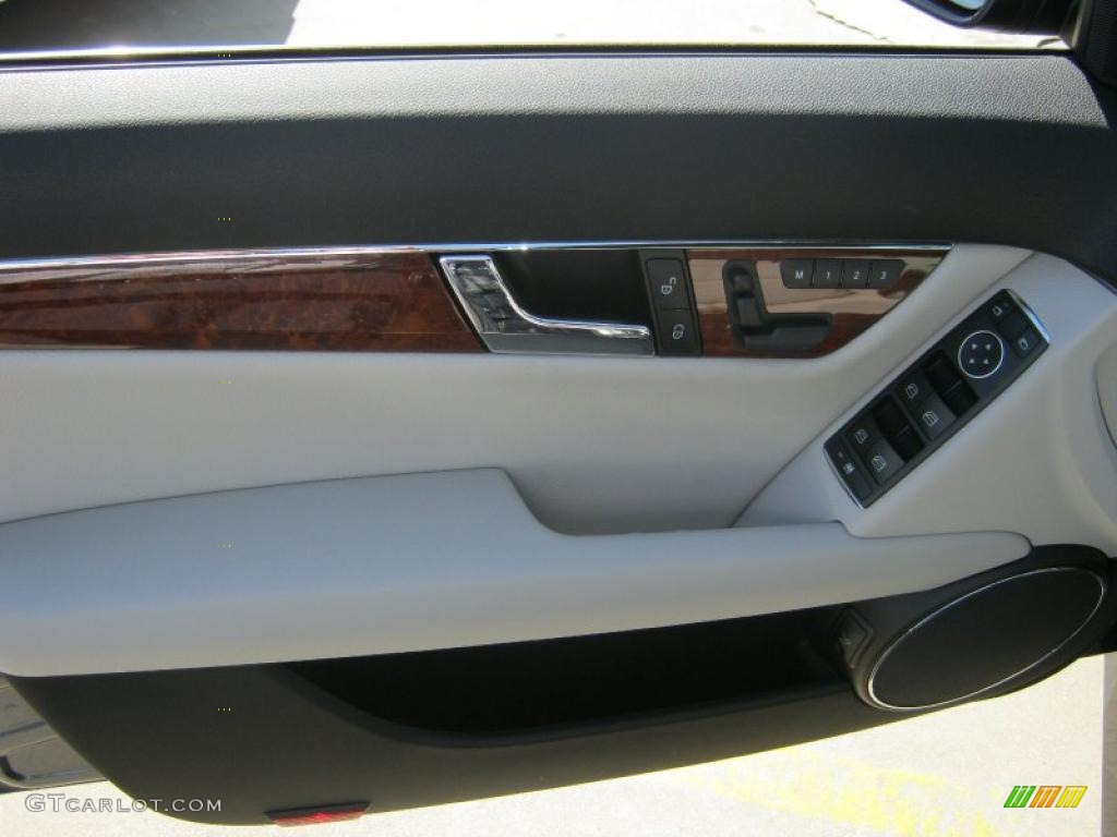 2011 Mercedes-Benz C 300 Sport Grey/Black Door Panel Photo #38806636