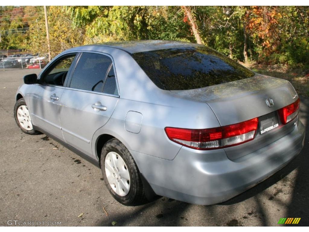 2003 Accord LX Sedan - Satin Silver Metallic / Gray photo #8
