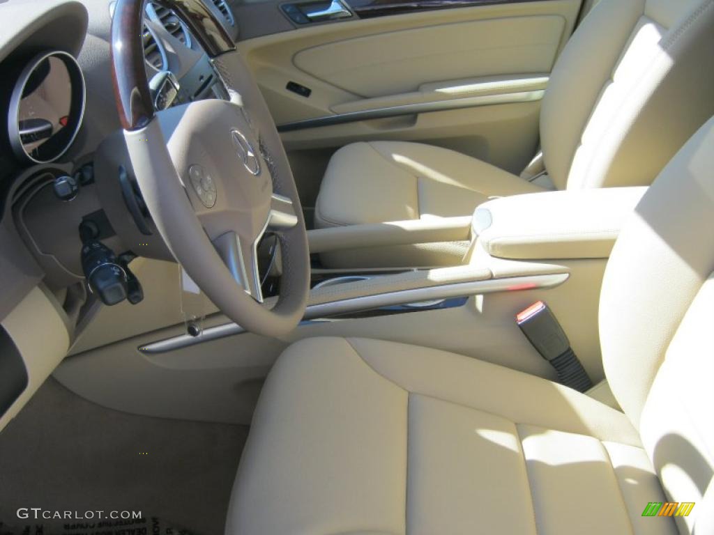 Cashmere Interior 2011 Mercedes-Benz ML 550 4Matic Photo #38807532