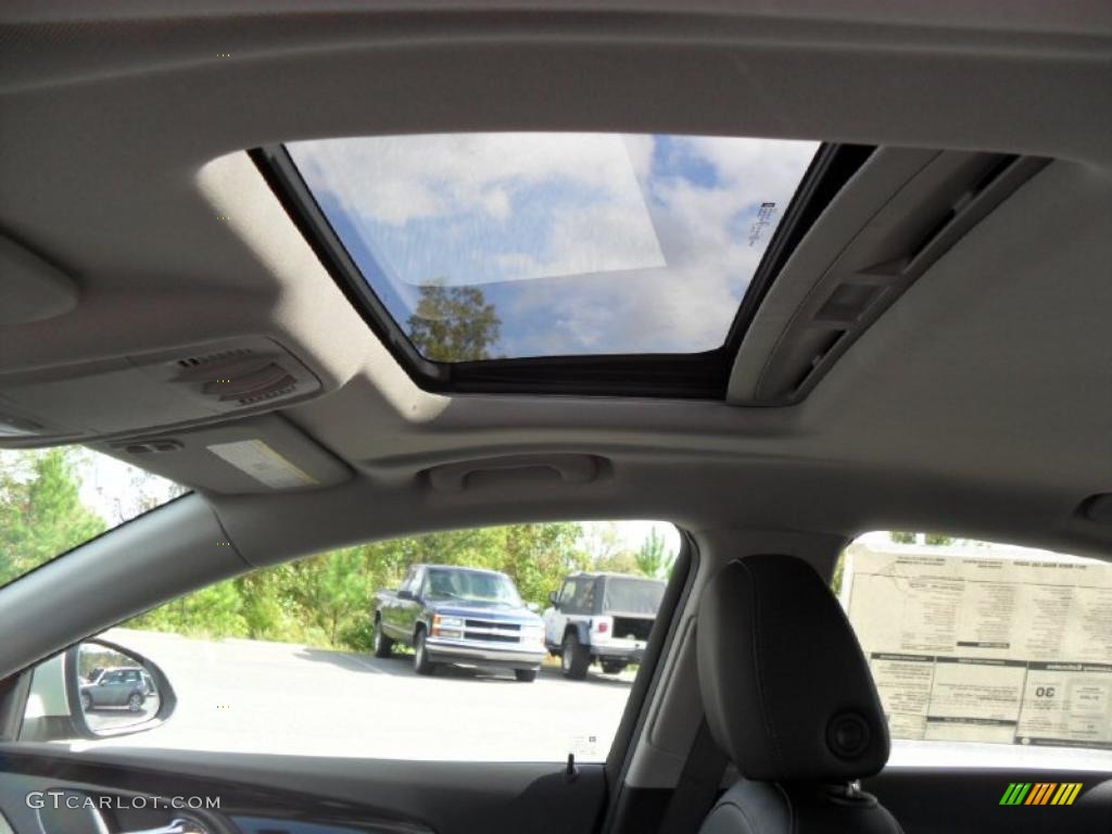 2011 Buick Regal CXL Sunroof Photo #38812600