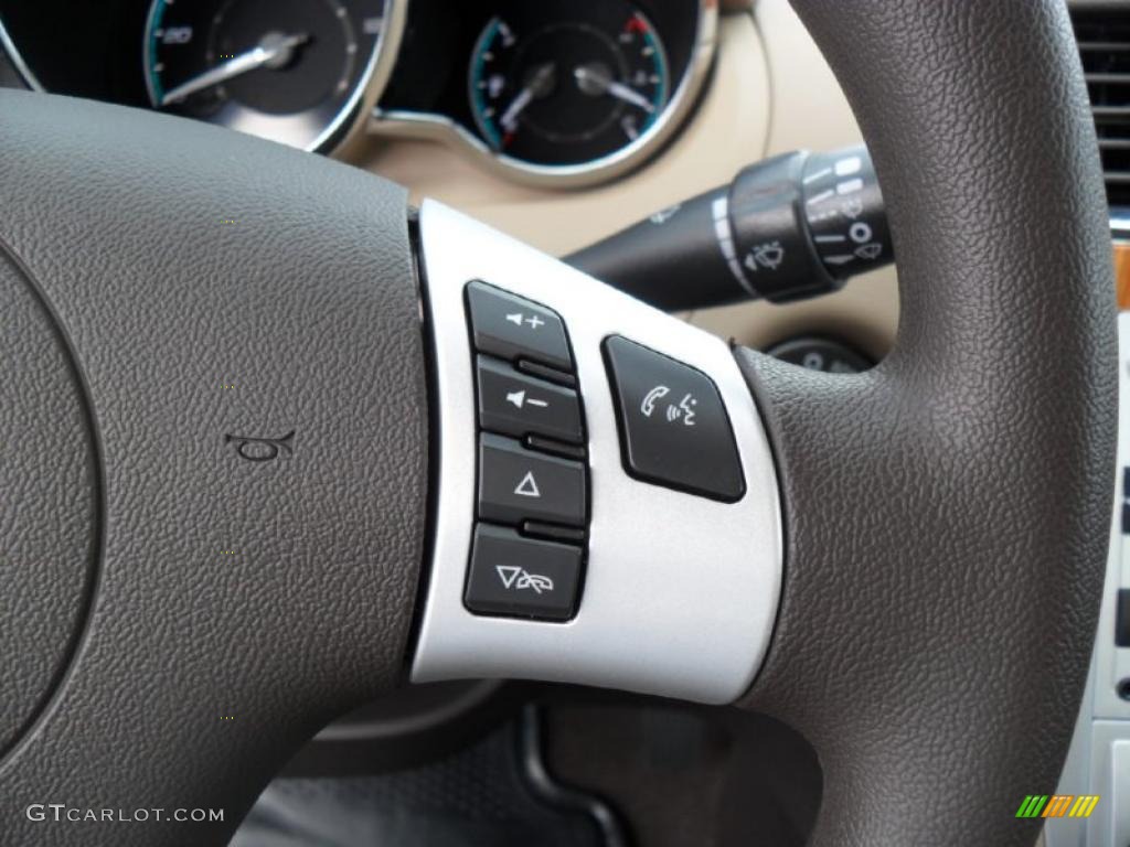 2011 Malibu LT - Gold Mist Metallic / Cocoa/Cashmere photo #12