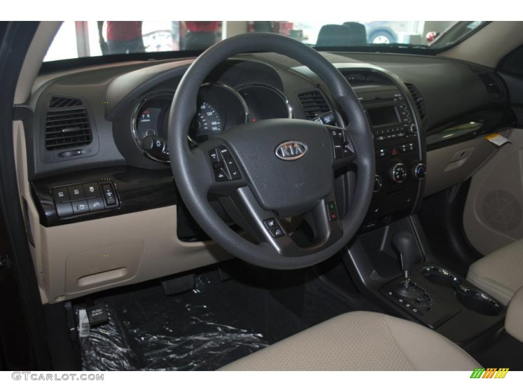 2011 Kia Sorento LX V6 Beige Steering Wheel Photo #38813788