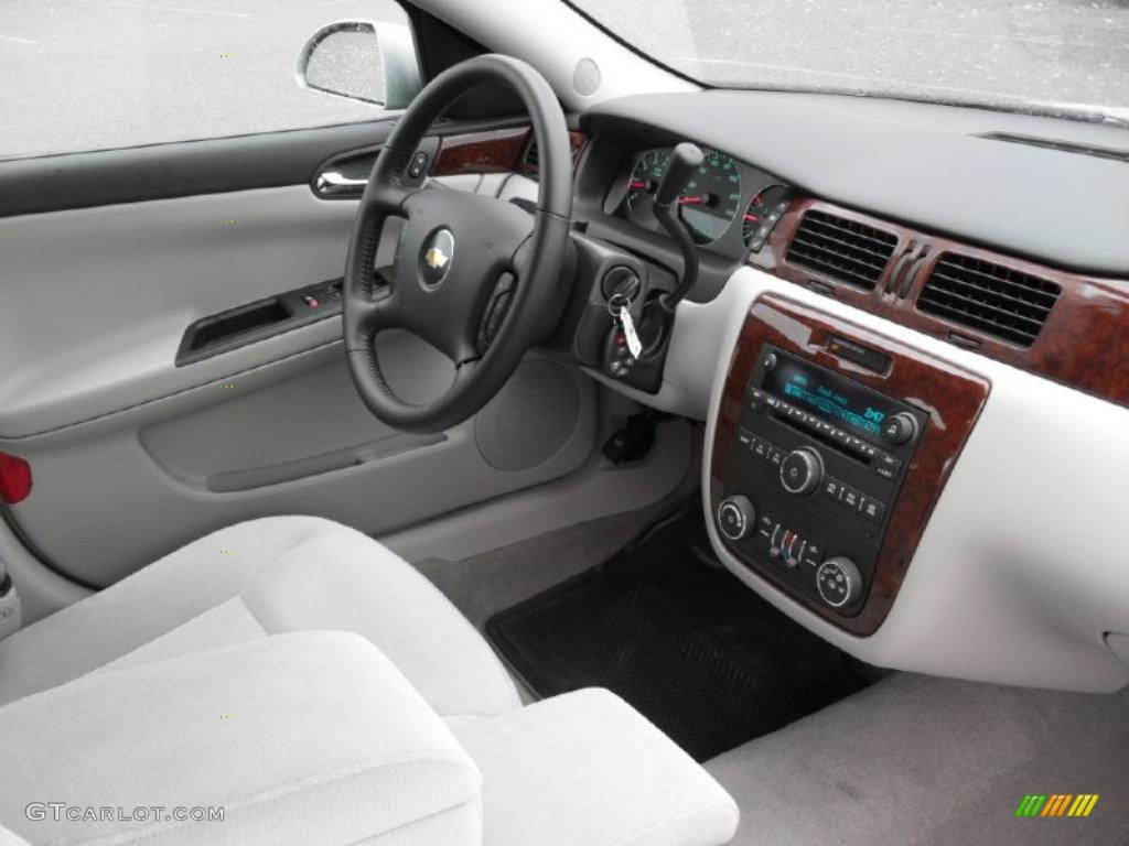 2011 Impala LT - Silver Ice Metallic / Gray photo #20