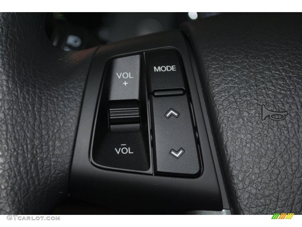 2011 Kia Sorento LX V6 Controls Photo #38814044