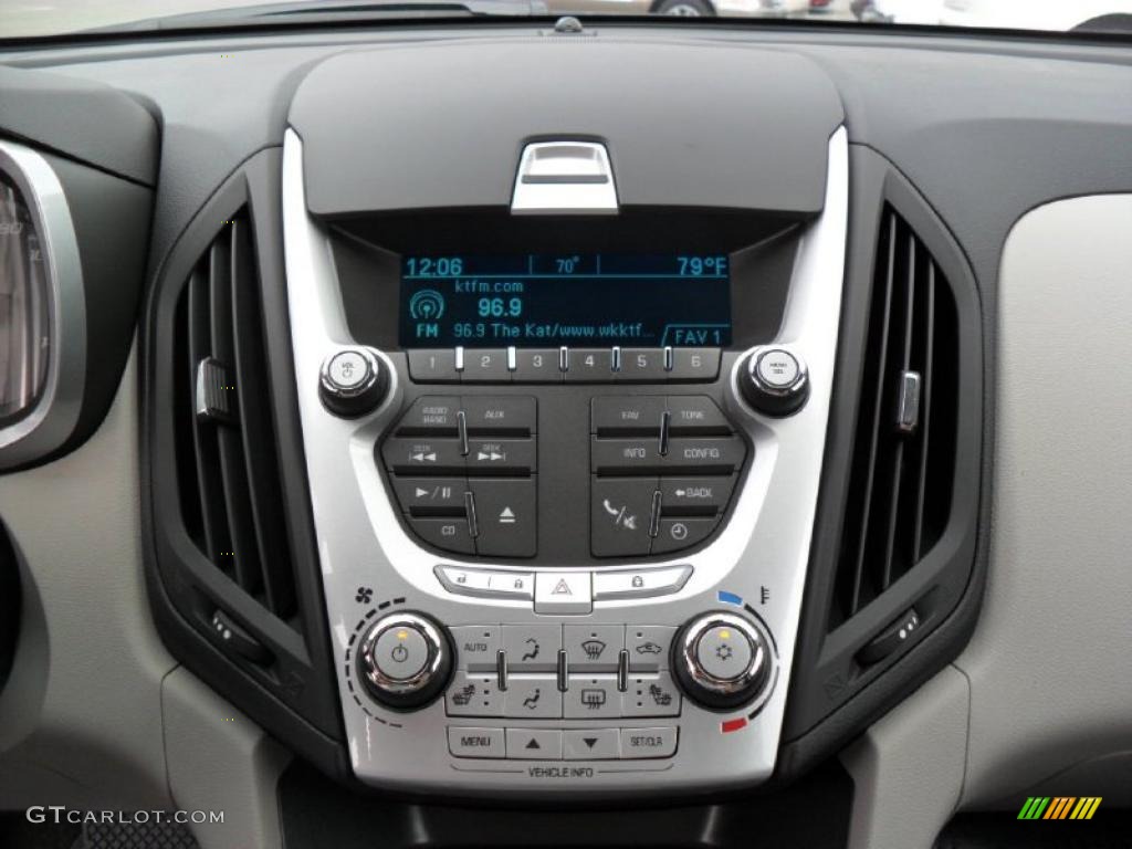 2011 Chevrolet Equinox LTZ Controls Photo #38814220