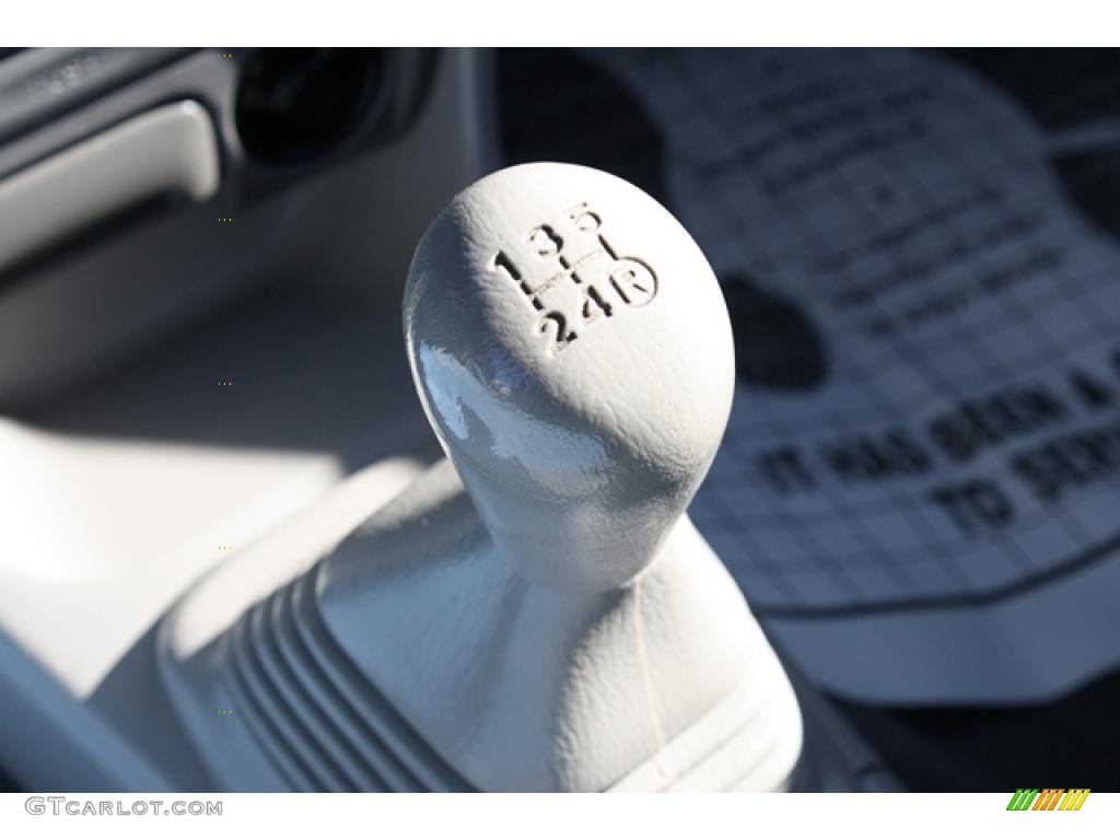 1998 Toyota Corolla CE Transmission Photos