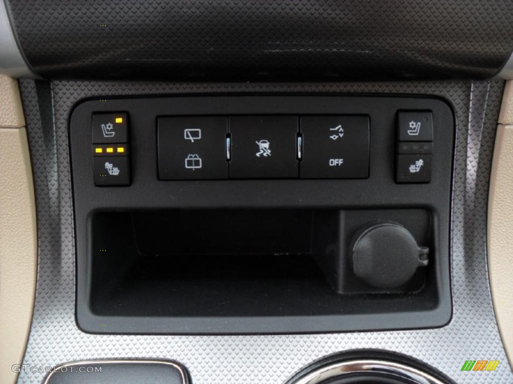 2009 Chevrolet Traverse LTZ Controls Photo #38815508