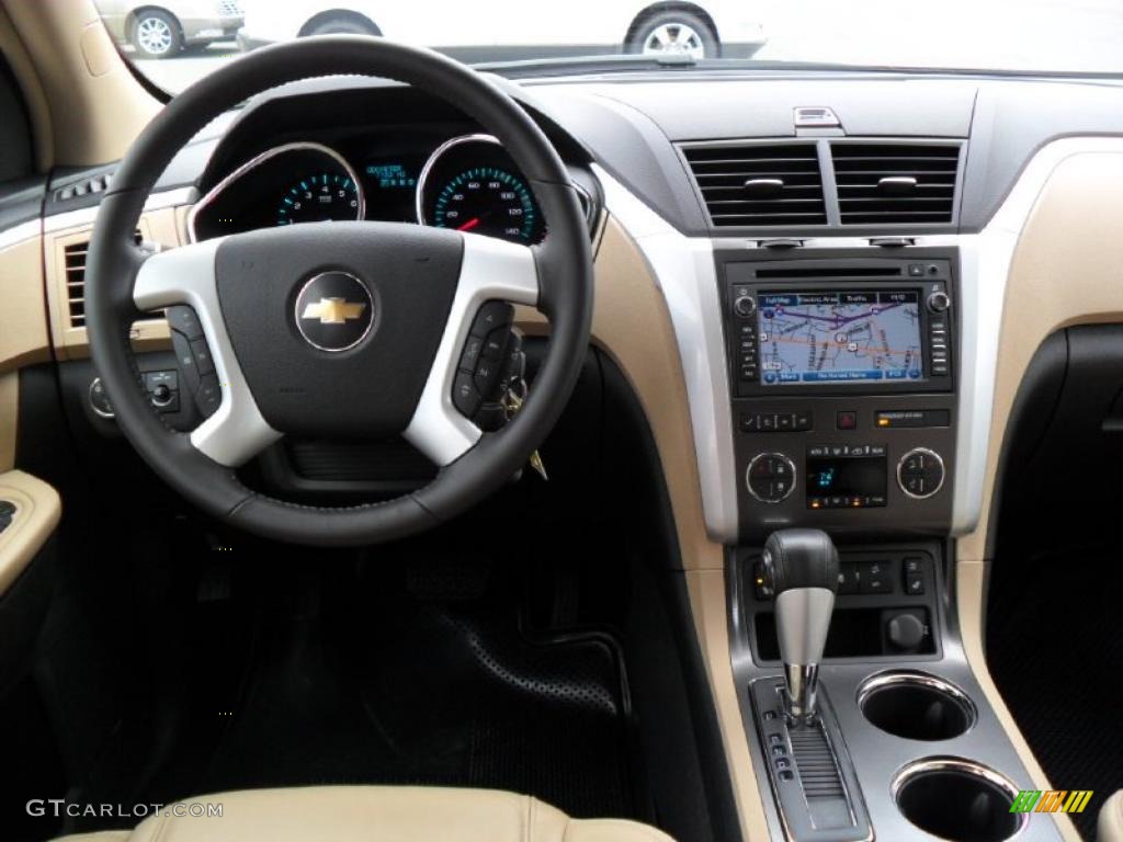 2009 Chevrolet Traverse LTZ Cashmere/Ebony Dashboard Photo #38815548