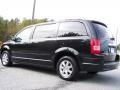 2008 Brilliant Black Crystal Pearlcoat Chrysler Town & Country Touring Signature Series  photo #4