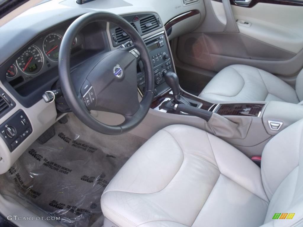 Taupe/Light Taupe Interior 2007 Volvo S60 2.5T AWD Photo #38818488