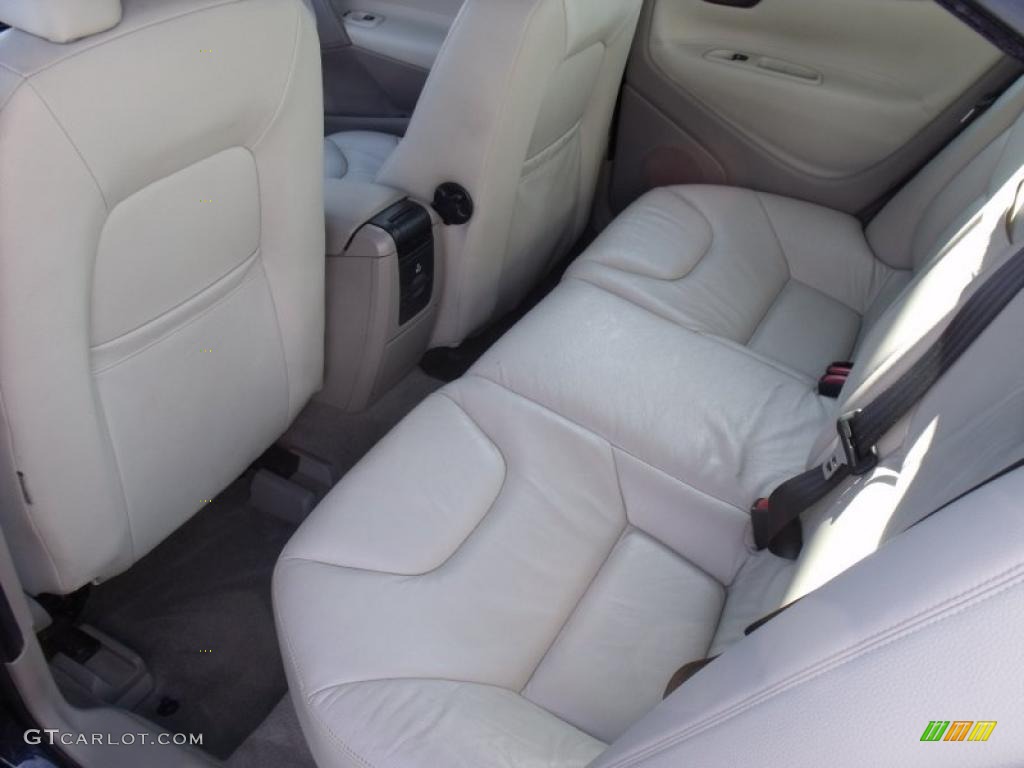 Taupe/Light Taupe Interior 2007 Volvo S60 2.5T AWD Photo #38818500