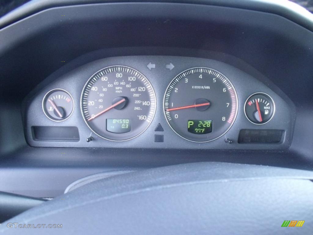 2007 Volvo S60 2.5T AWD Gauges Photo #38818764