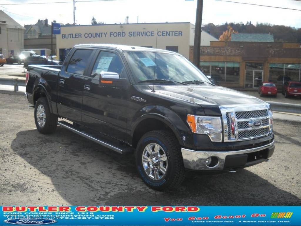 2010 F150 Lariat SuperCrew 4x4 - Tuxedo Black / Black photo #1