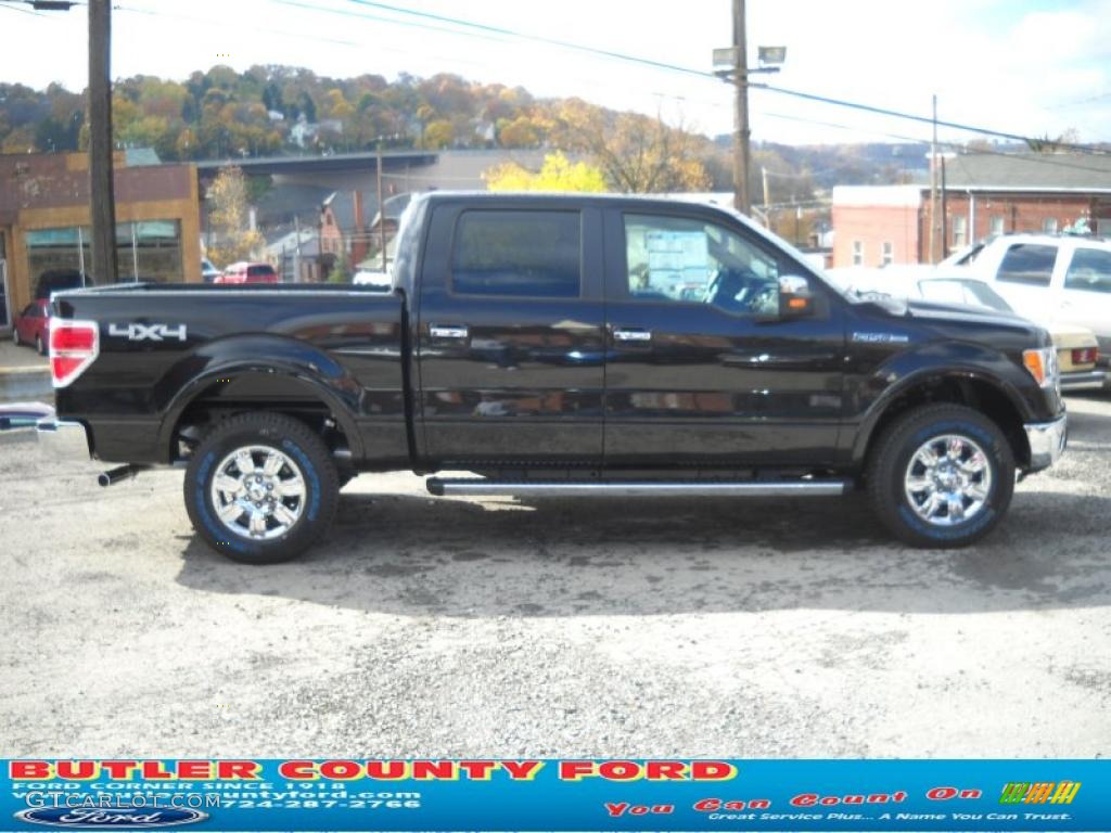 2010 F150 Lariat SuperCrew 4x4 - Tuxedo Black / Black photo #2