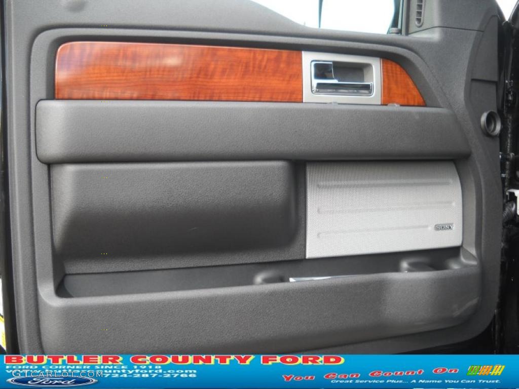 2010 F150 Lariat SuperCrew 4x4 - Tuxedo Black / Black photo #7