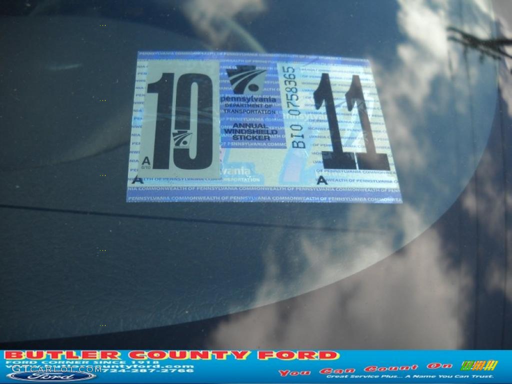 2010 F150 Lariat SuperCrew 4x4 - Tuxedo Black / Black photo #16