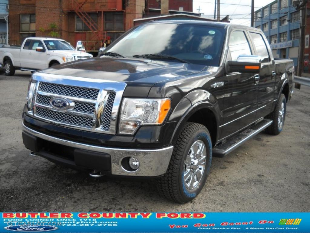 2010 F150 Lariat SuperCrew 4x4 - Tuxedo Black / Black photo #19