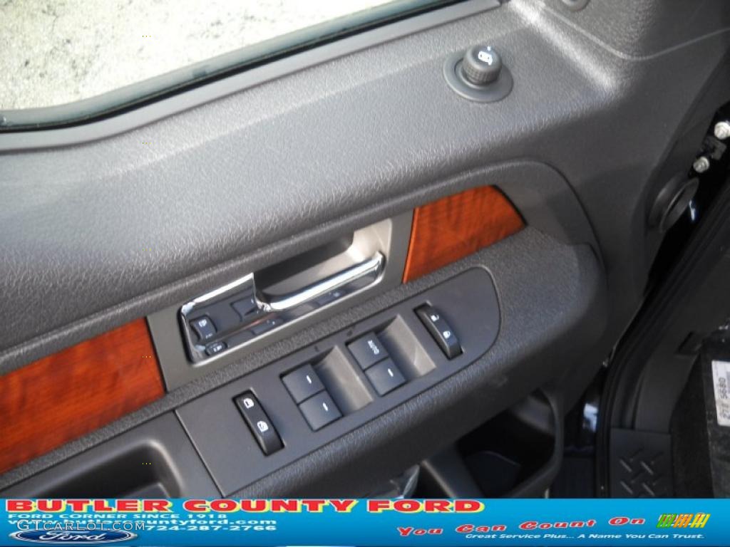 2010 F150 Lariat SuperCrew 4x4 - Tuxedo Black / Black photo #21