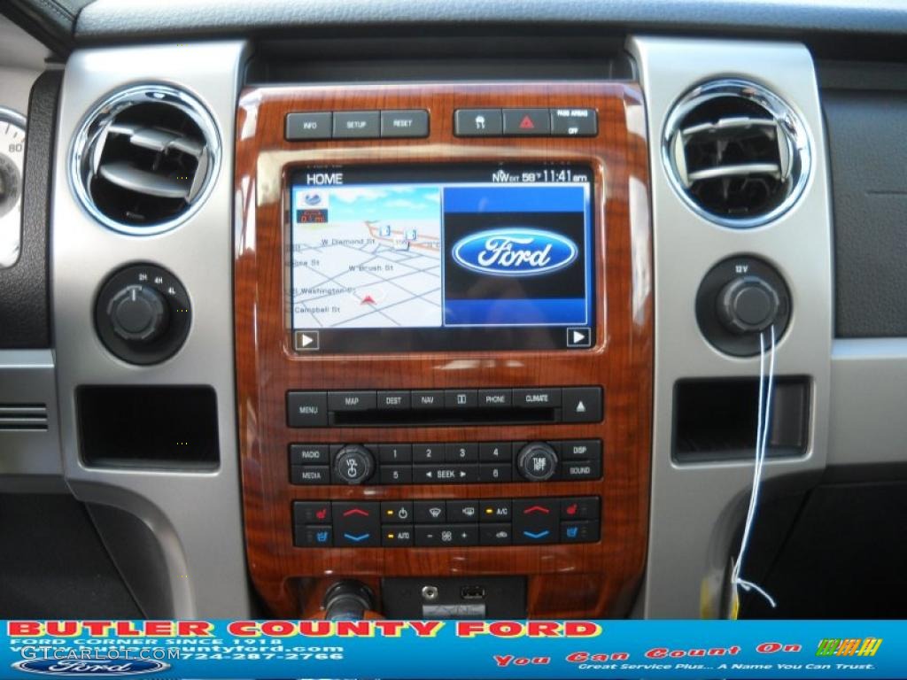 2010 F150 Lariat SuperCrew 4x4 - Tuxedo Black / Black photo #22