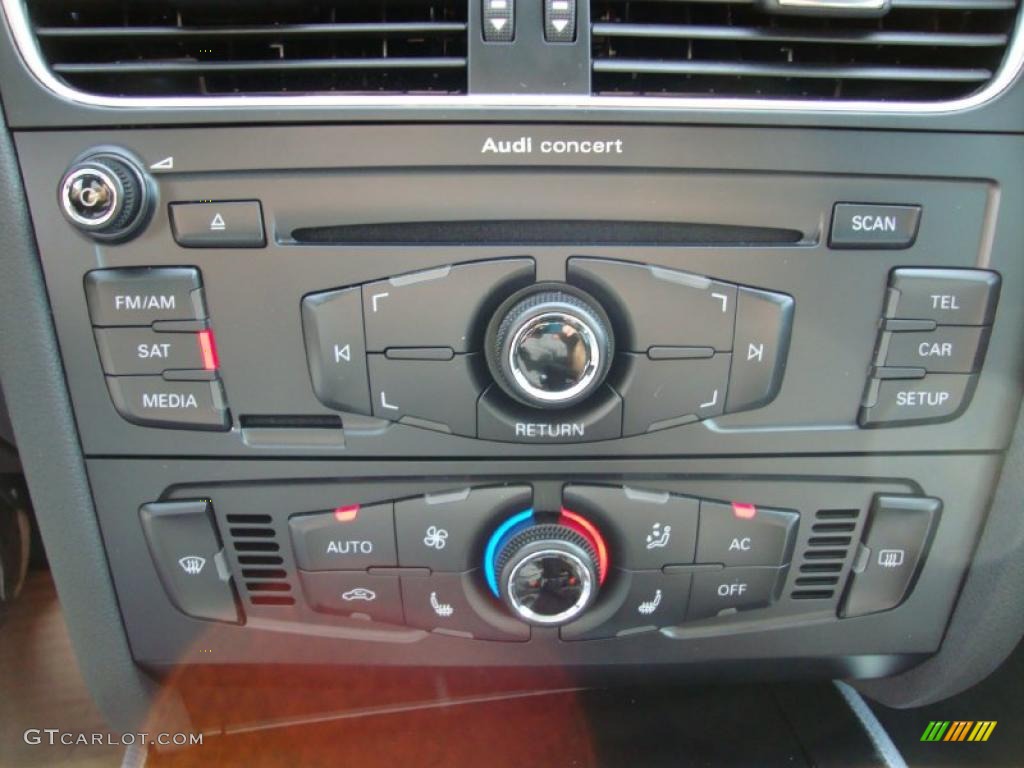 2011 Audi A4 2.0T quattro Avant Controls Photo #38822392
