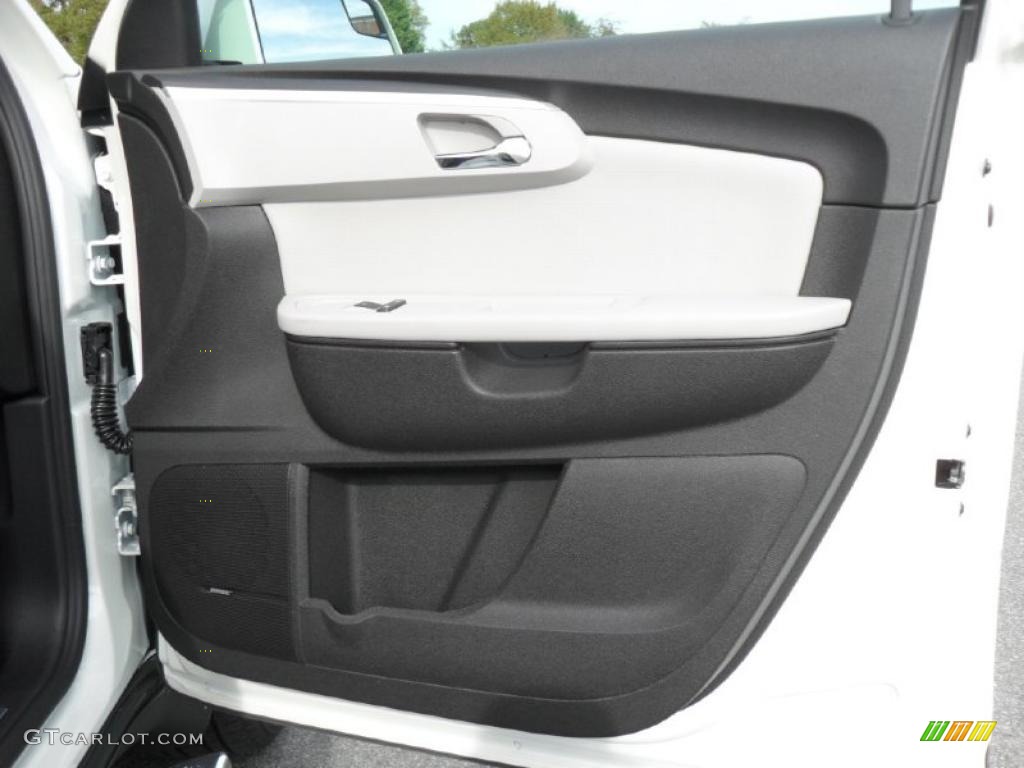 2011 Chevrolet Traverse LTZ Light Gray/Ebony Door Panel Photo #38822736