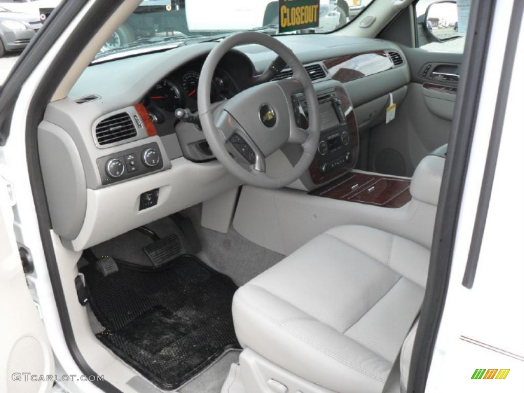 2011 Suburban LTZ 4x4 - Summit White / Light Titanium/Dark Titanium photo #27