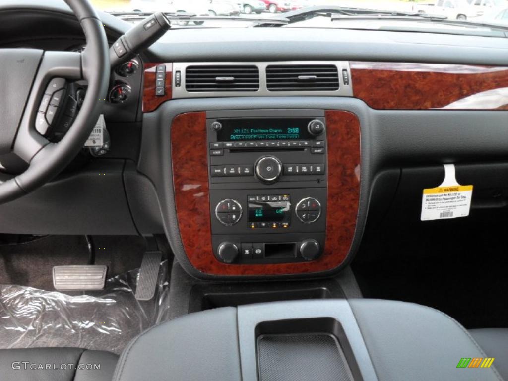 2011 Chevrolet Silverado 2500HD LTZ Extended Cab 4x4 Controls Photo #38825416
