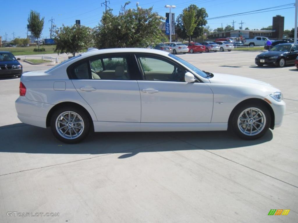 2011 3 Series 328i Sedan - Alpine White / Beige photo #4