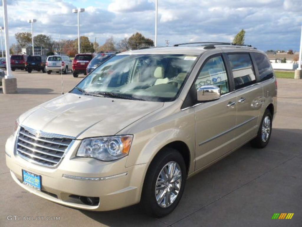 2010 White Gold Chrysler Town Country Limited 38794709