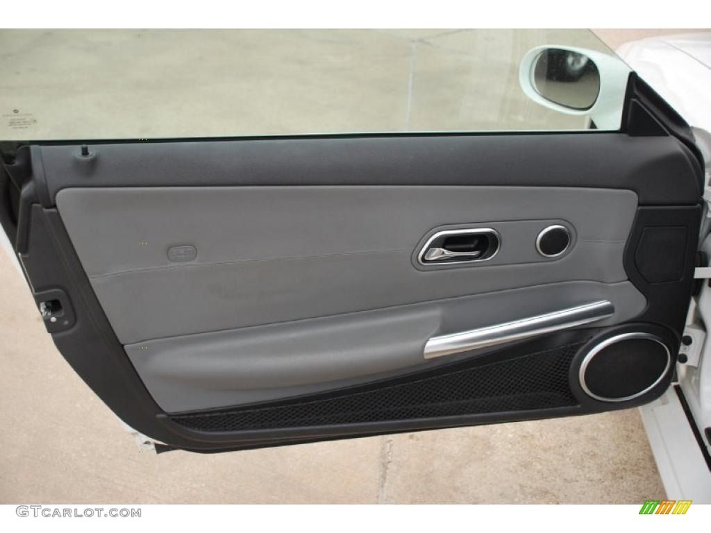 2006 Chrysler Crossfire Limited Coupe Door Panel Photos