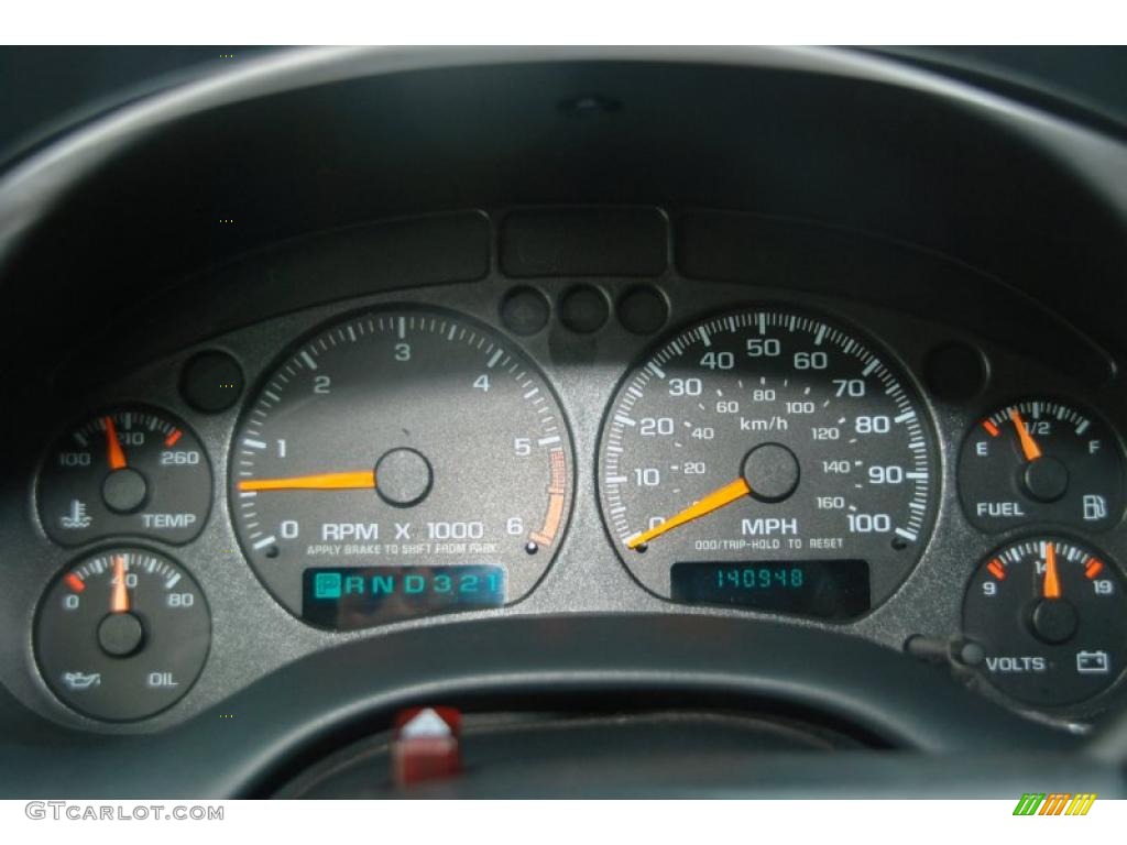 2001 Chevrolet Blazer LS Gauges Photo #38833588