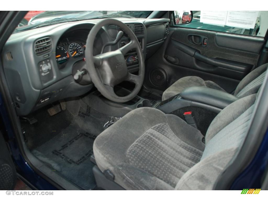 Graphite Interior 2001 Chevrolet Blazer LS Photo #38833604