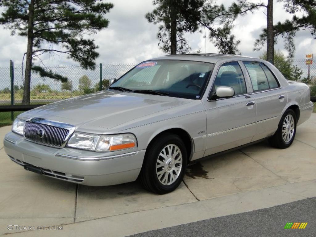 2004 Grand Marquis LS - Silver Birch Metallic / Light Flint photo #12